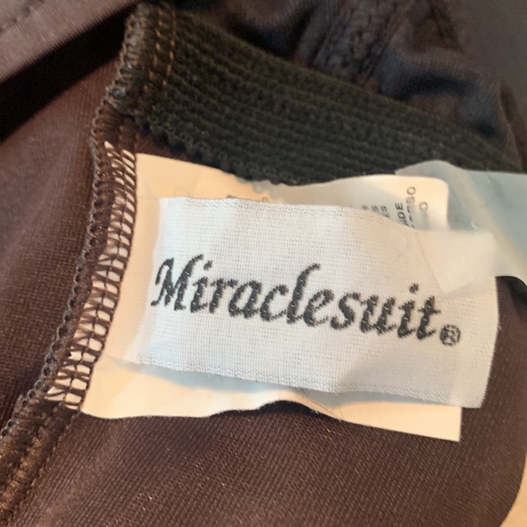 Miraclesuit Brown One Piece w/Skirt🥳🛍Host Pick🛍🥳 - Picture 10 of 10